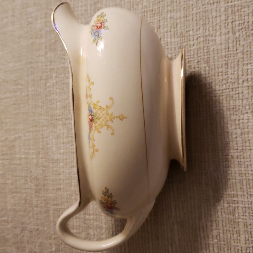 Homer Laughlin Eggshell Nautilus Porcelain USA Graveyard Boat Gold Trim